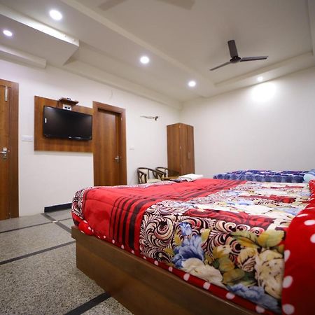 Hotel Royal Phoenix آغْرا المظهر الخارجي الصورة