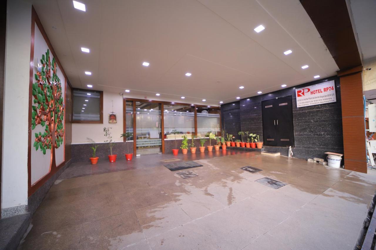 Hotel Royal Phoenix آغْرا المظهر الخارجي الصورة