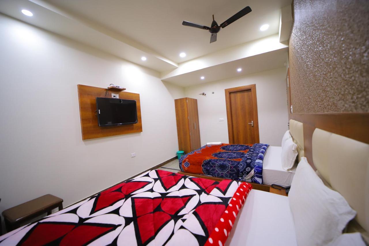 Hotel Royal Phoenix آغْرا المظهر الخارجي الصورة