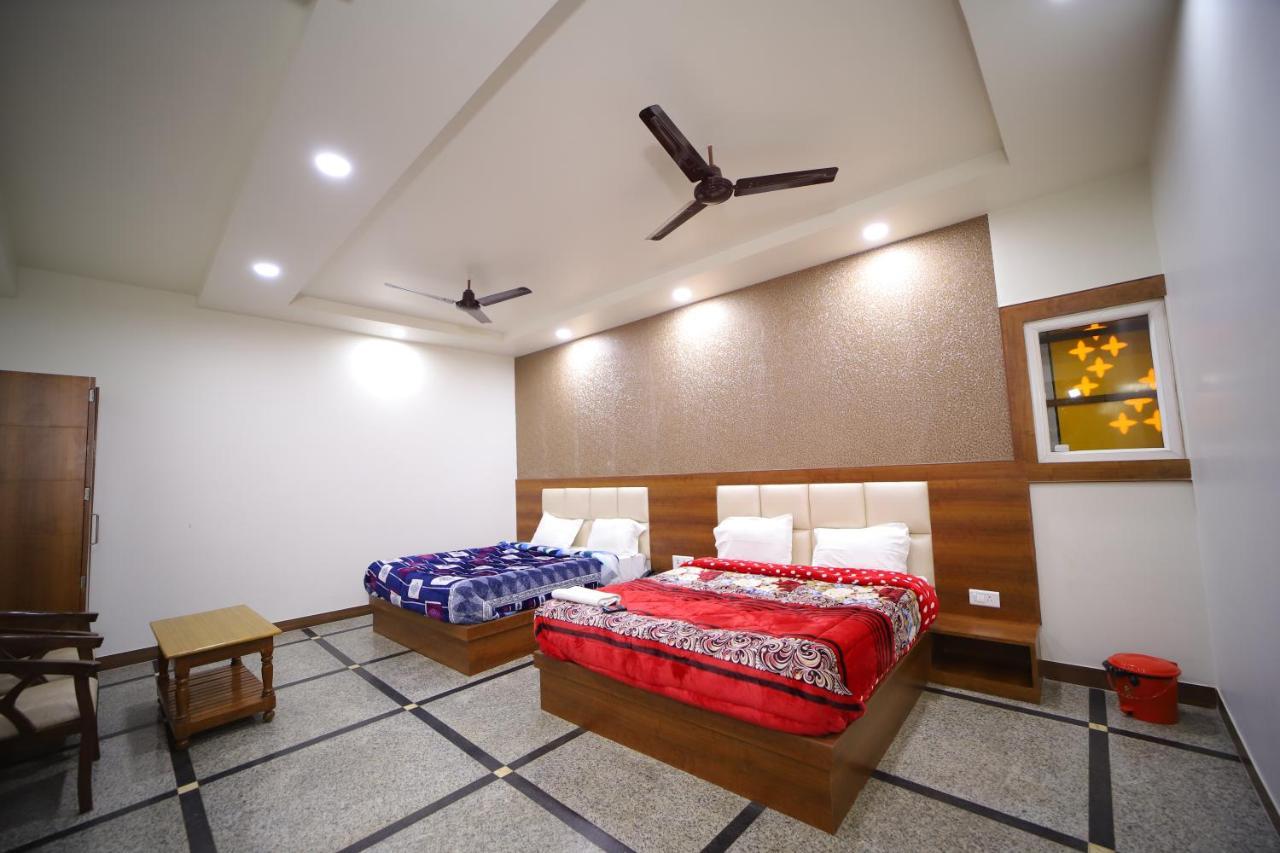 Hotel Royal Phoenix آغْرا المظهر الخارجي الصورة