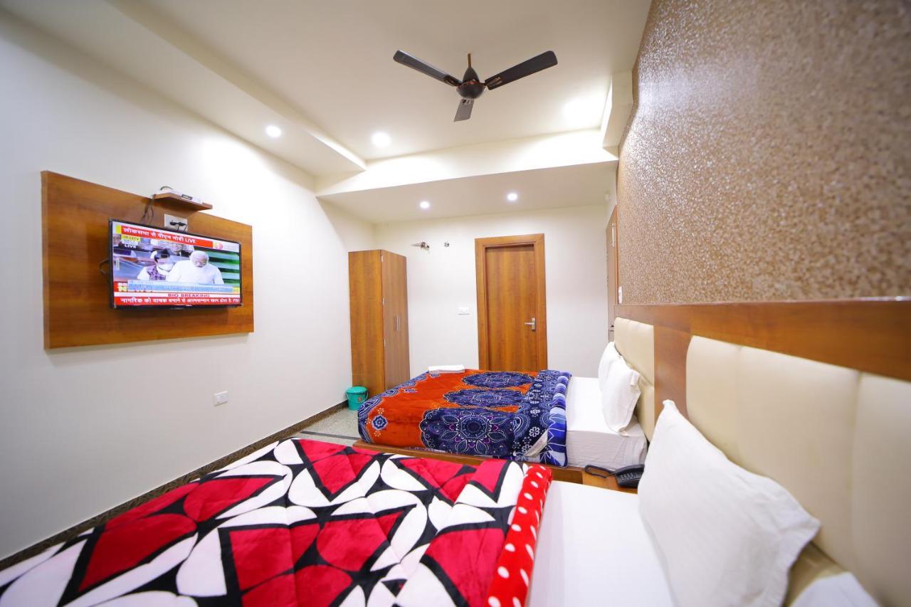 Hotel Royal Phoenix آغْرا المظهر الخارجي الصورة
