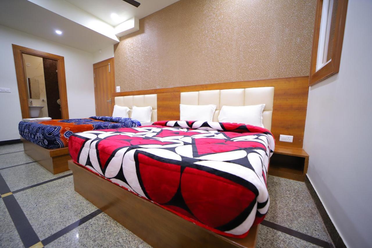 Hotel Royal Phoenix آغْرا المظهر الخارجي الصورة