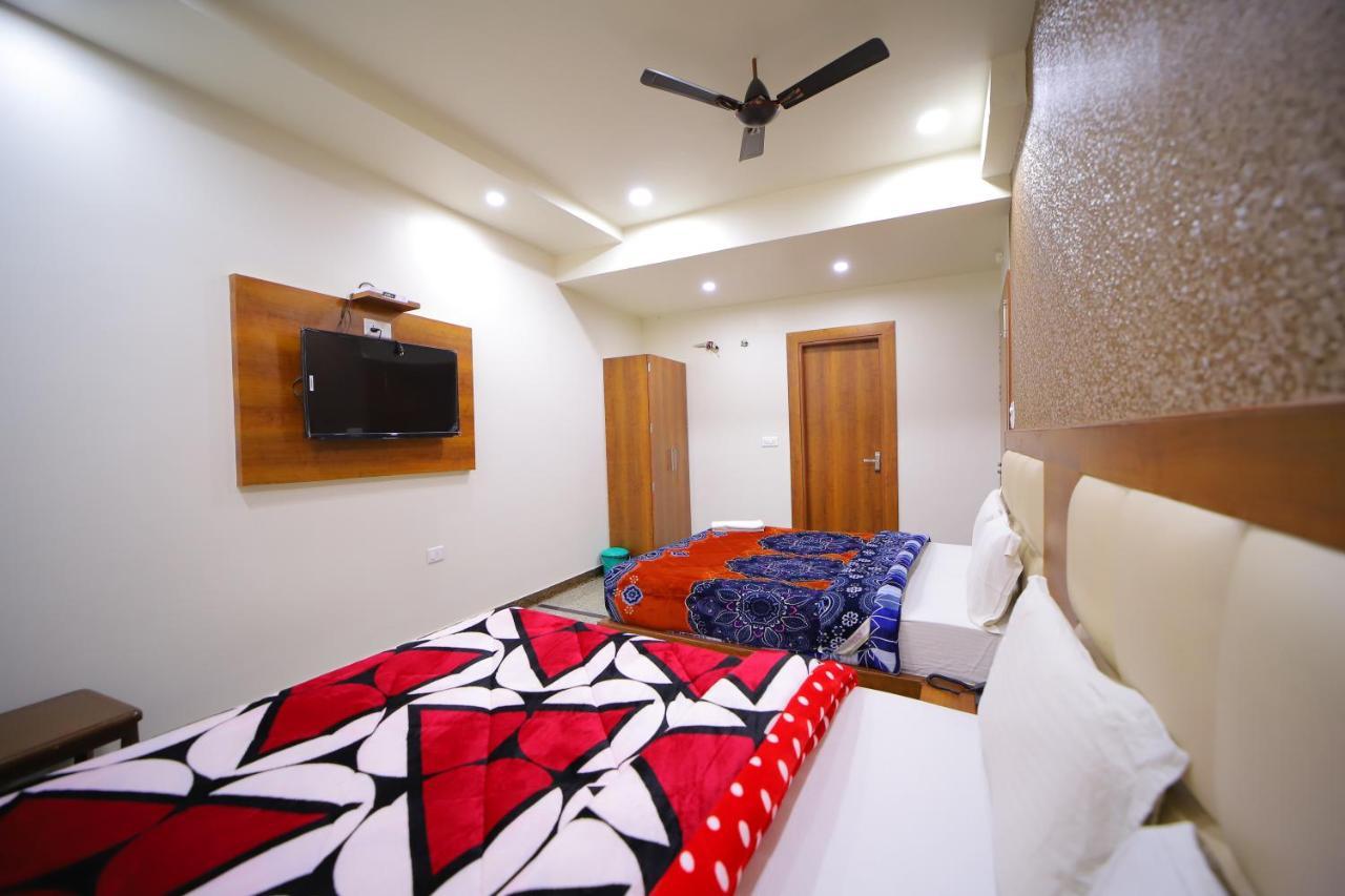 Hotel Royal Phoenix آغْرا المظهر الخارجي الصورة