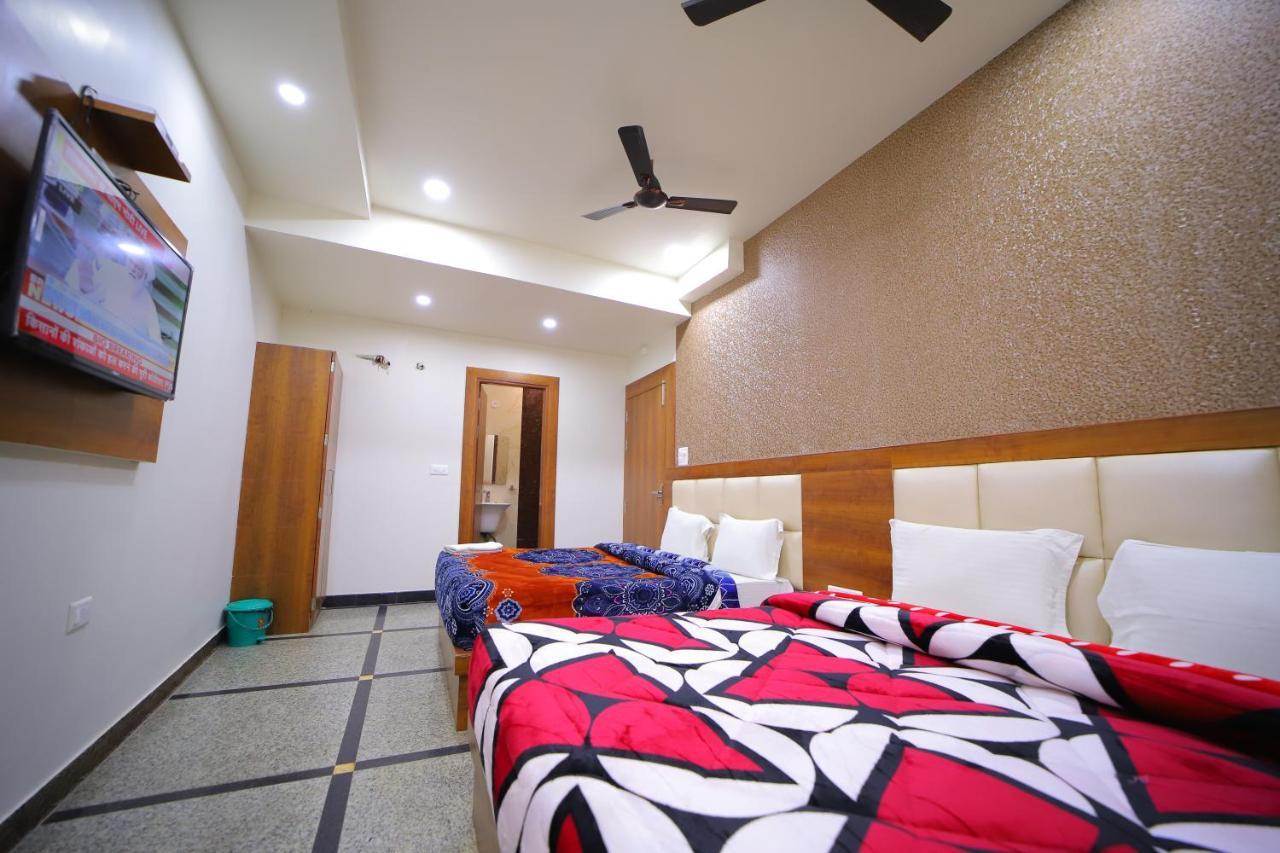 Hotel Royal Phoenix آغْرا المظهر الخارجي الصورة