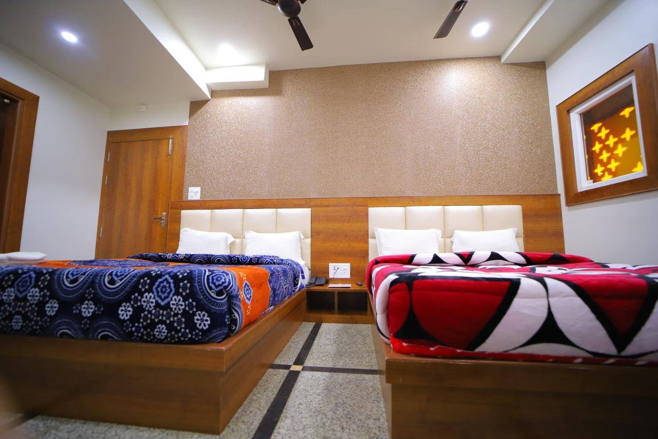 Hotel Royal Phoenix آغْرا المظهر الخارجي الصورة