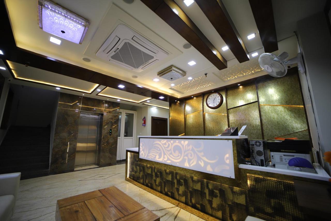 Hotel Royal Phoenix آغْرا المظهر الخارجي الصورة