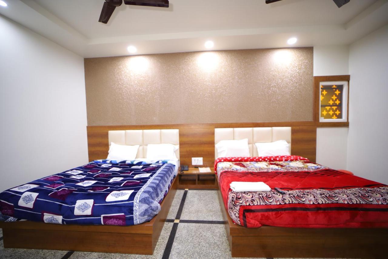 Hotel Royal Phoenix آغْرا المظهر الخارجي الصورة