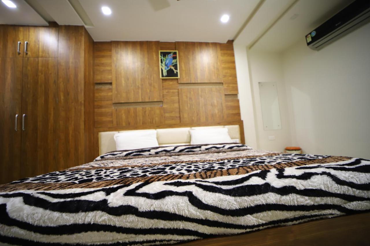 Hotel Royal Phoenix آغْرا المظهر الخارجي الصورة