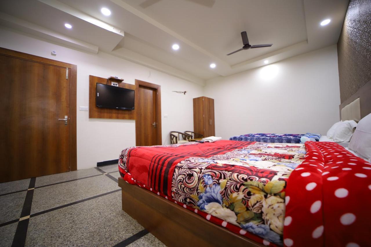 Hotel Royal Phoenix آغْرا المظهر الخارجي الصورة